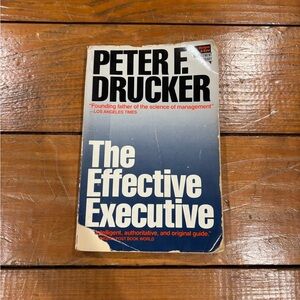 (988) THE EFFECTIVE EXECUTIVE BOOK